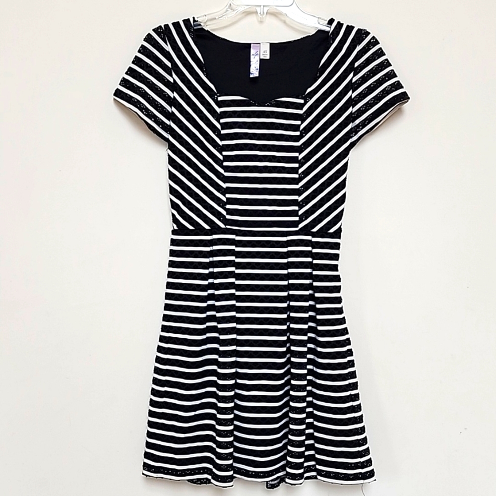 Alya Black & White Dress XS